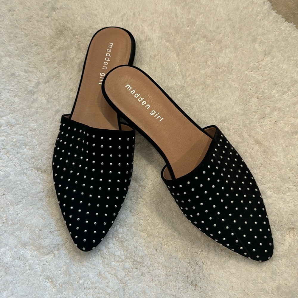 Madden Girl Pointed toe studded flats. Size 9
